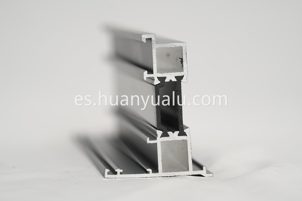 Thermal insulation profiles